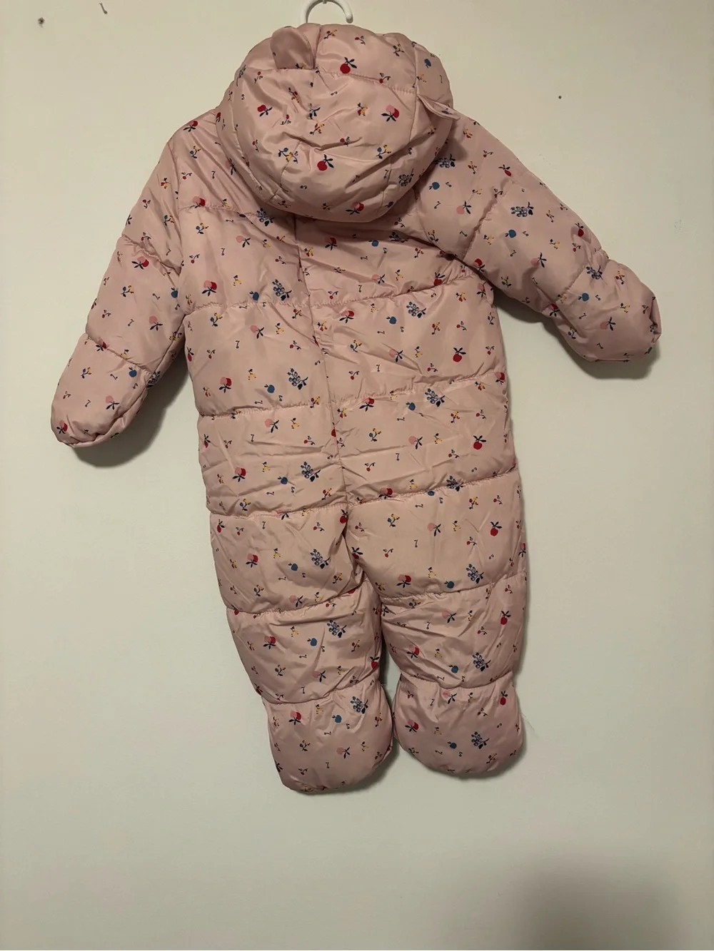 Baby GAP One-Piece Hooded Snowsuit in Light Pink with Floral Print 6-12M